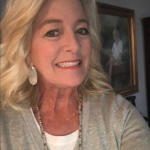 Meet your Posher, Robin